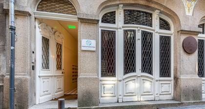 Galerias On Trend Nightlife 203 by Feel Porto