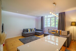 Apartment | 4 bedrooms - Feel Porto Downtown Poets Flat (Porto)