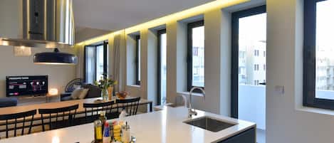 Apartment | 5 bedrooms, WiFi