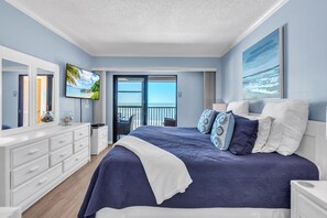 3 slaapkamers, een strijkplank/strijkijzer, gratis wifi, beddengoed