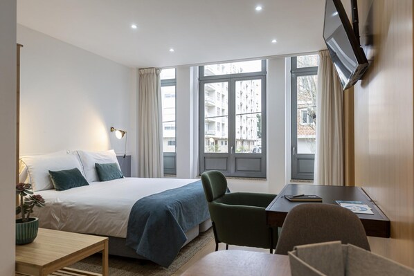 Studio | Skrivebord og wi-fi