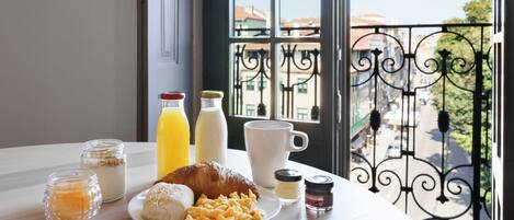 Apartment | 2 bedrooms, WiFi