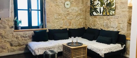 House | Living room | TV