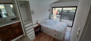 4 chambres, accès au Wi-Fi (inclus), literie fournie