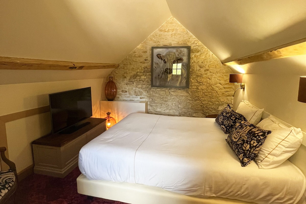 Suite | 1 habitación, ropa de cama de alta calidad y decoración personalizada