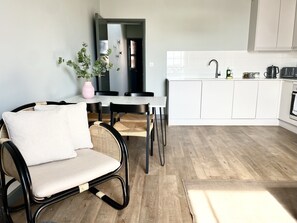 Interior - Stylish Central Bristol Base! (Bristol)