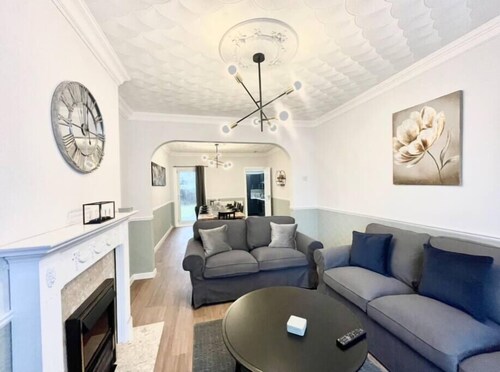 Charming Bedminster Home - Sleeps 8