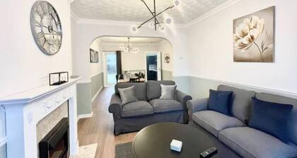 Charming Bedminster Home - Sleeps 8