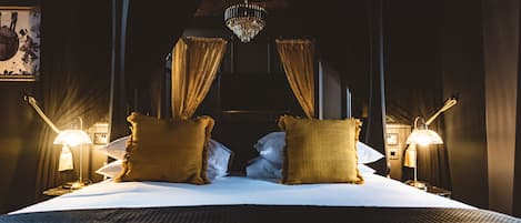 Elite Room (Sensational) | Egyptian cotton sheets, premium bedding, iron/ironing board, free WiFi