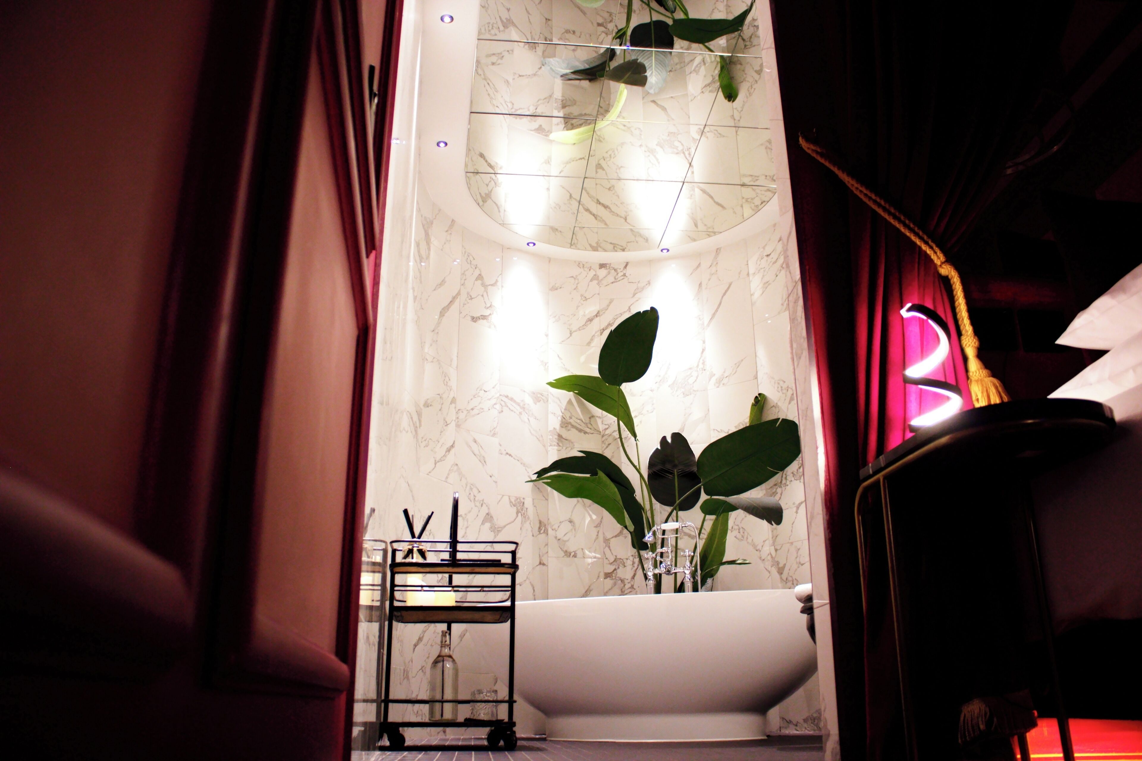 Photo - Impossible Motel