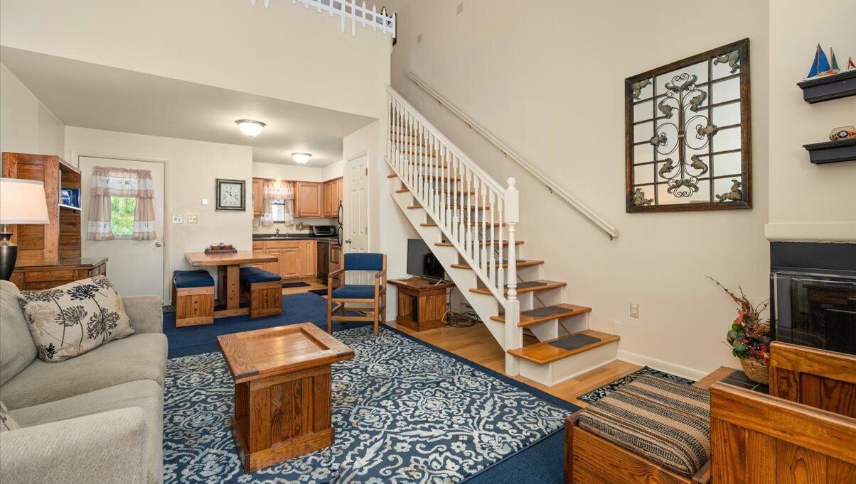 1 BR 1.5 Canal Front Unit with Pool!