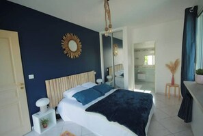 5 Schlafzimmer, Bügeleisen/Bügelbrett, Reisekinderbett, WLAN