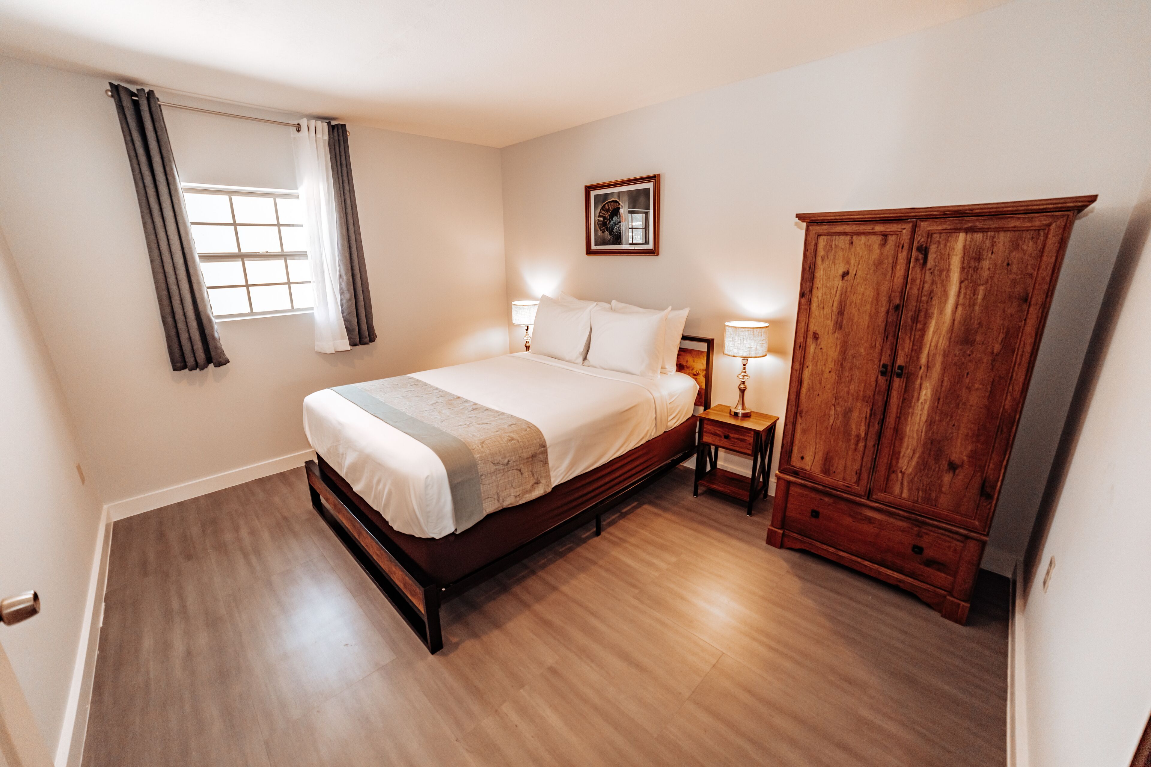 deluxe room | blackout curtains, travel cot, free wifi, bed sheets