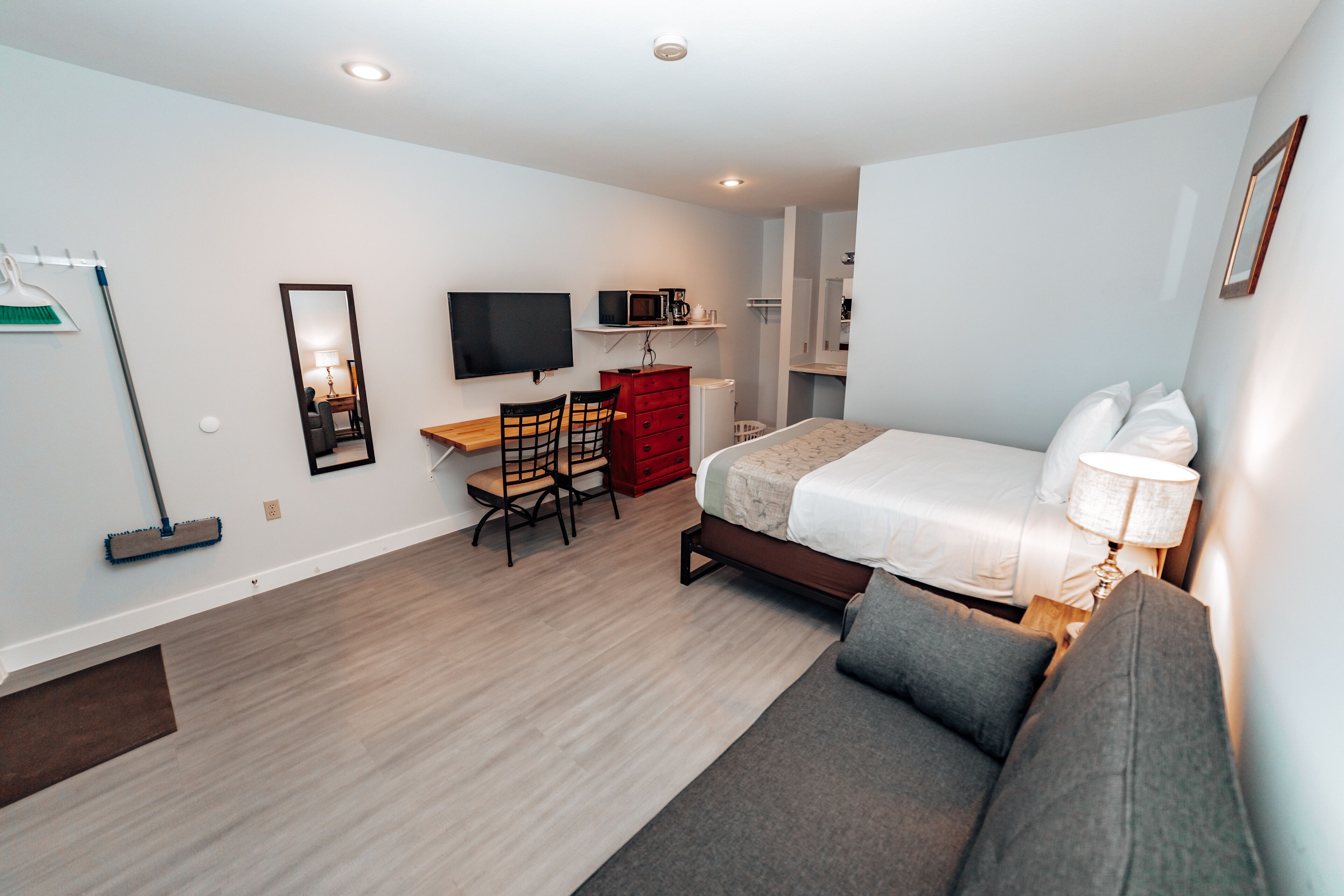 economy room | blackout curtains, travel cot, free wifi, bed sheets