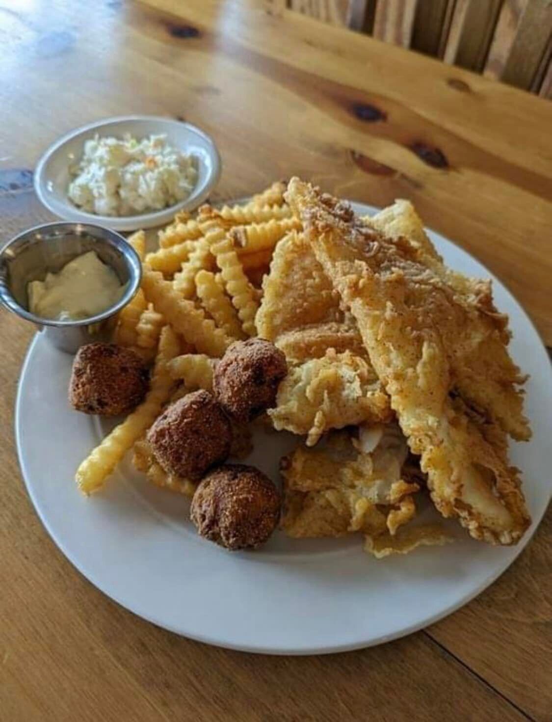 breakfast, lunch and dinner served