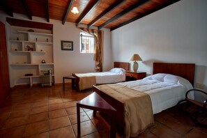 4 chambres, fer et planche Ă repasser, Wi-Fi gratuit, draps fournis