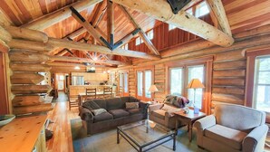TV, fireplace, DVD player, stereo - Rainbow Lodge - exceptional lakeside log home (Mazama)