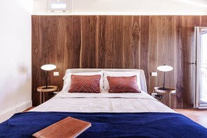 Panorama appartement | Luxe beddengoed, donsdekens, individueel gedecoreerd