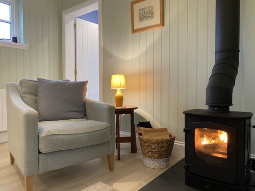 Family-friendly brand new cottage situated next to the golf course