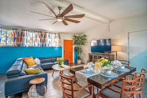 Fernseher, Kamin, Stereoanlage