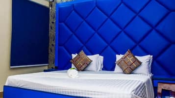 Free WiFi, bed sheets