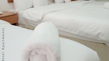 1 bedroom, Egyptian cotton sheets, premium bedding, memory foam beds