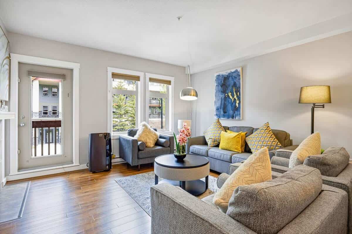 TV, fireplace, stereo, offices