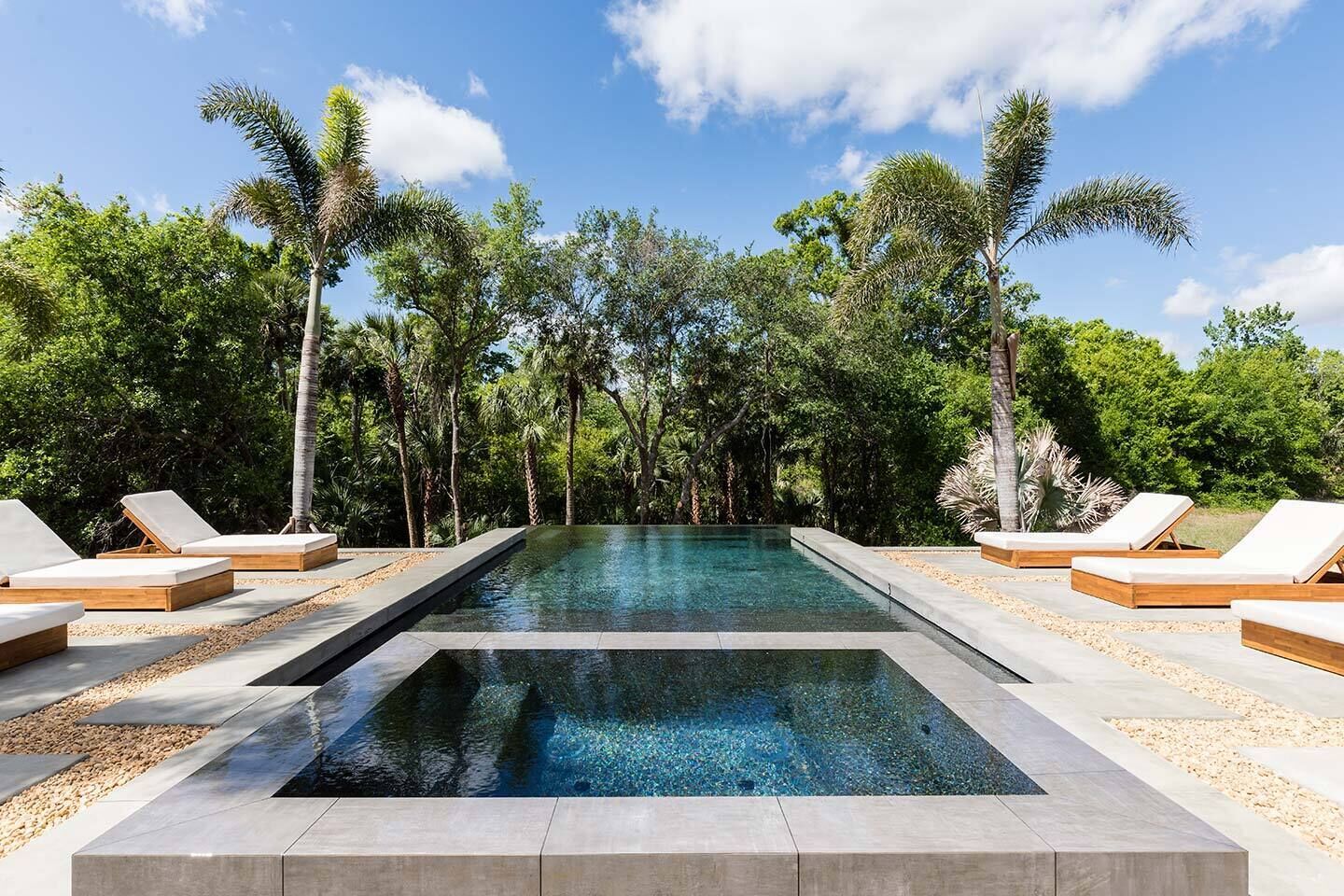 7 Bedroom Luxury Home - Beautiful Pool & Amazing Theme Rooms - Reunion Resort