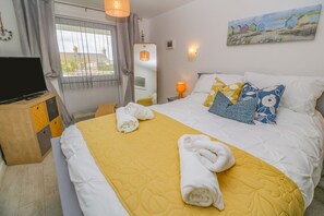 1 Schlafzimmer, individuell dekoriert, individuell eingerichtet