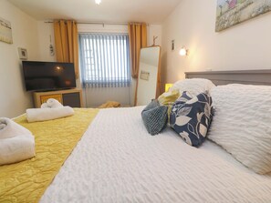 1 bedroom, individually decorated, individually furnished, free WiFi