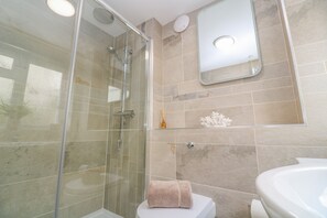 Shower - Driftwood (Marazion)