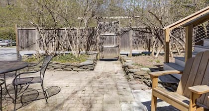4-minutes to Sugarbush, steps to Warren Village!