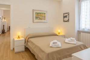 Appartamento Deluxe, 1 camera, 1 soggiorno | 1 bedroom, desk, free WiFi, bed sheets - Pisacane Suite (Salerno)