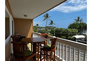 View from the lanai of Kahalu'u Bay.