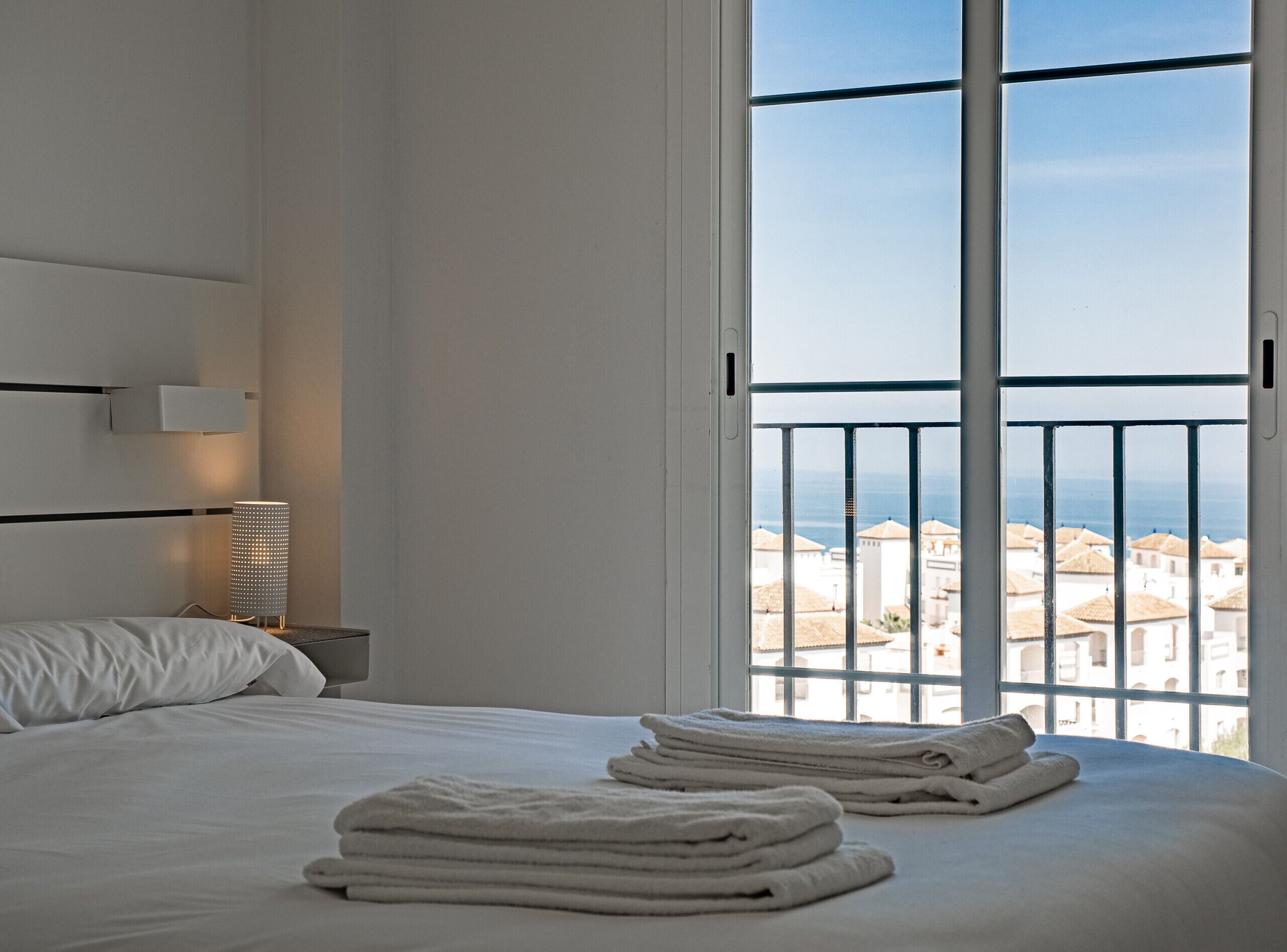 2 makuuhuonetta, silitysrauta/-lauta, ilmainen Wi-Fi