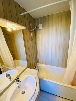 Bathtub