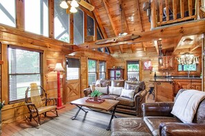 智能电视、壁炉、书、立体声音响