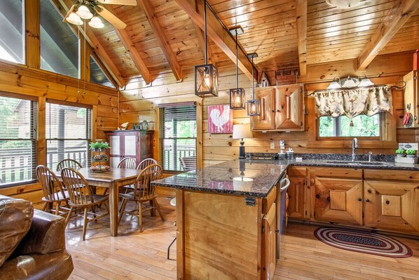 冰箱、微波炉、烤箱、炉灶