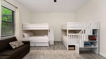 4 dormitorios, escritorio, tabla de planchar con plancha y wifi gratis