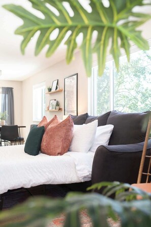 3 bedrooms, iron/ironing board, travel crib, WiFi