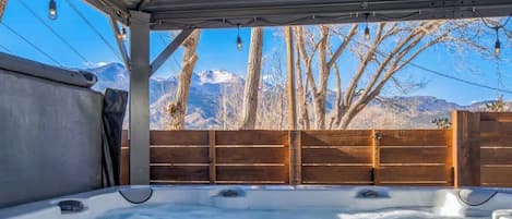 Tina de hidromasaje al aire libre