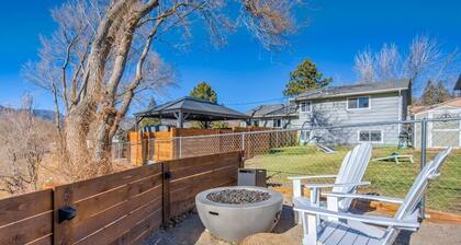 Kings Hideaway! Apartment w Hot Tub & Scenic View