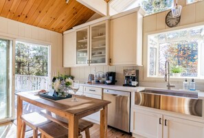 Fridge, microwave, oven, stovetop - Moonlight Ridge Cabin + Hot Tub + Views + Pet Friendly (Big Bear Lake)