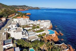 Exterior - Côte d'Azur, Cannes, Saint-Raphaël, direct sea, swimming pool, garden, Cap Neree (Saint-Raphaël)
