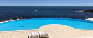Piscine extérieure, piscine chauffée