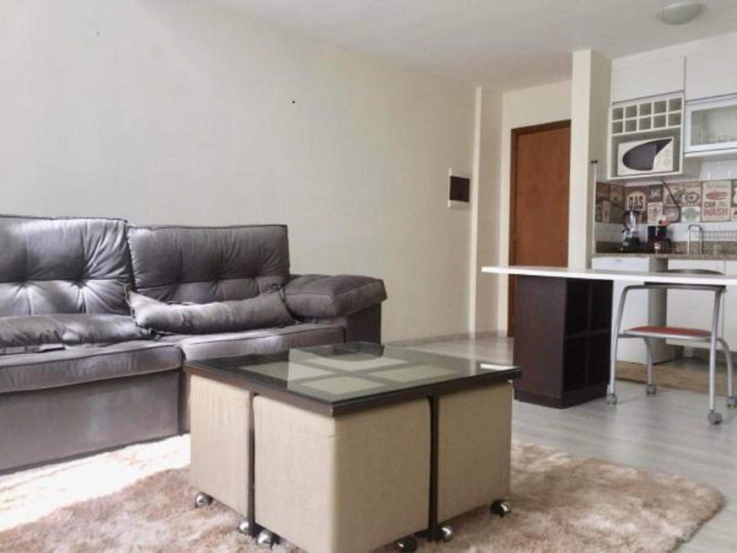 Apartamento | Área de estar | Smart TV 43 polegadas com canais digitais, TV