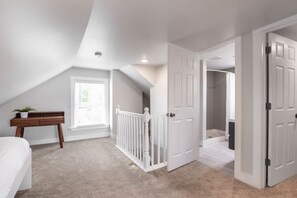 4 bedrooms, desk, iron/ironing board, free WiFi