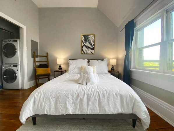 1 habitación, escritorio, tabla de planchar con plancha y wifi gratis 