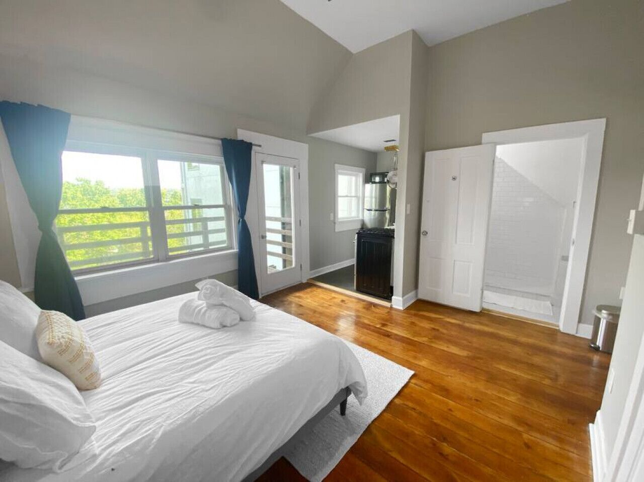 1 bedroom, desk, iron/ironing board, free WiFi