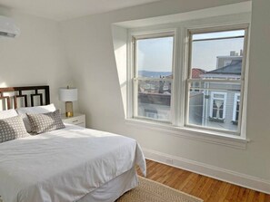 2 habitaciones, escritorio, tabla de planchar con plancha y wifi gratis 